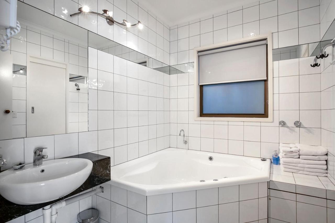 Banksia Park Estate Bed & Breakfast Newhaven Bagian luar foto